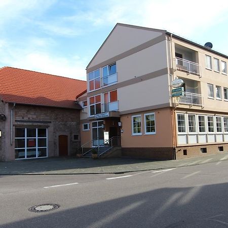 Hotel Landgasthof Zur Alten Scheune Zweibrücken Exterior foto